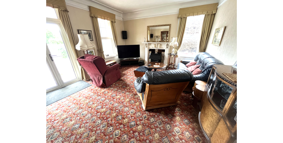 2 The Broadway, Exmouth, EX8 2NW