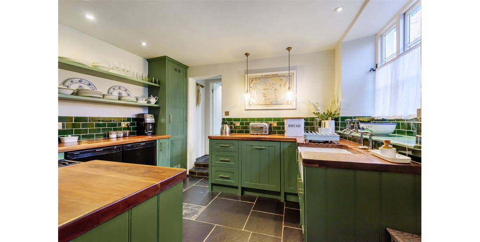 The Old Smithy , Cott Road , Dartington, TQ9 6HQ