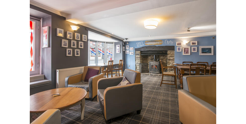 The Elan Hotel, West Street, Rhayader, Powys, LD6 5AF