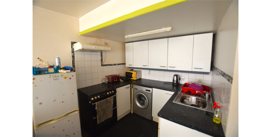 20A , Church Street, Helston, TR13 8TG