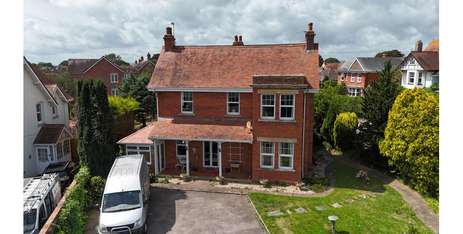 2 The Broadway, Exmouth, EX8 2NW