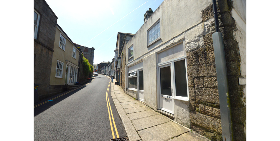 20A , Church Street, Helston, TR13 8TG