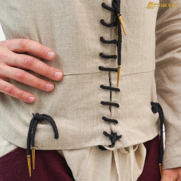 14th Century Sleeveless Pourpoint in Linen or Wool