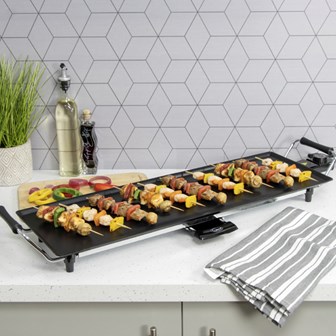 A range of different types of grills for preparing all kinds of meat and veg. A range of different types of grills for preparing all kinds of meat and veg.