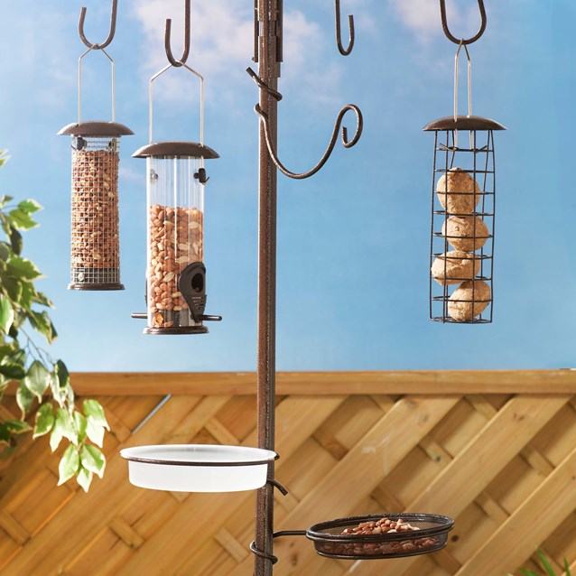 Metal Bird Feeding Station Metal Bird Feeding Station