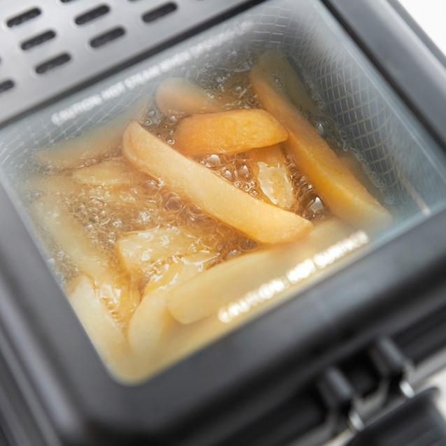 1.5L Brushed Stainless Steel Deep Fryer 1.5L Brushed Stainless Steel Deep Fryer