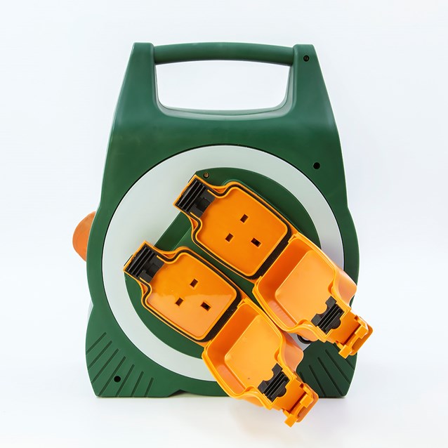 2 Way 15M Outdoor Cable Reel - 13A 2 Way 15M Outdoor Cable Reel - 13A