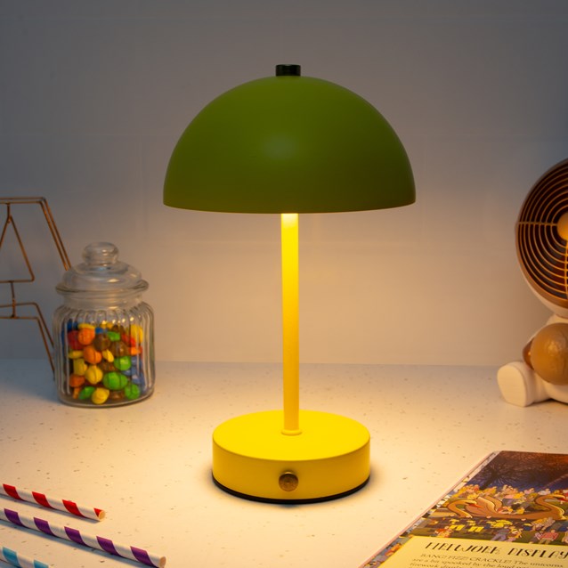 25cm Metal Mushroom Table Lamp - Yellow 25cm Metal Mushroom Table Lamp - Yellow