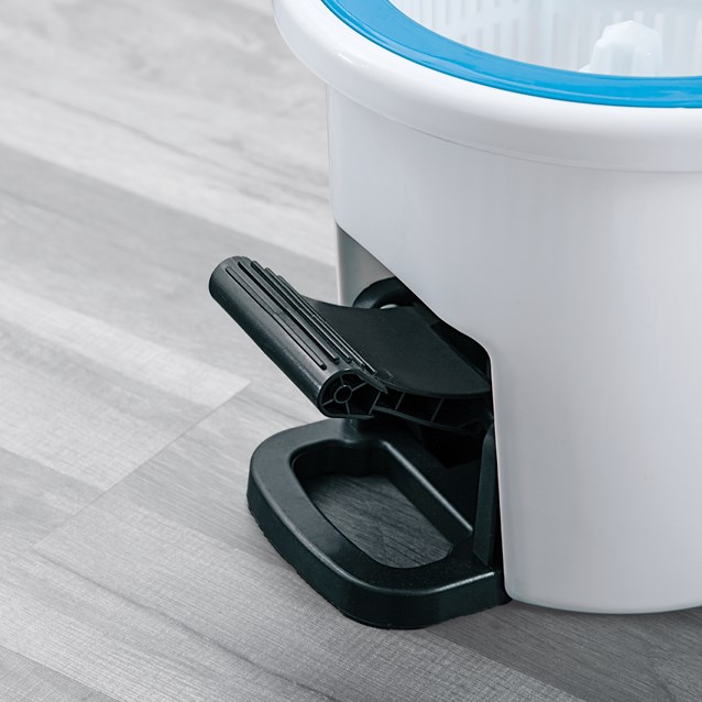 B+D Pedal Foot Spin Mop & Bucket