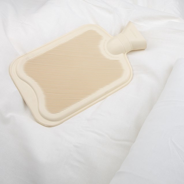 2Ltr Rubber Hot Water Bottle 2Ltr Rubber Hot Water Bottle