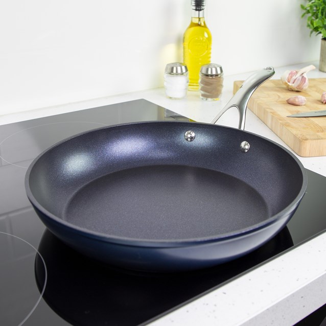 Blackmoor Blue Pro 5 28cm Frying Pan Blackmoor Blue Pro 5 28cm Frying Pan