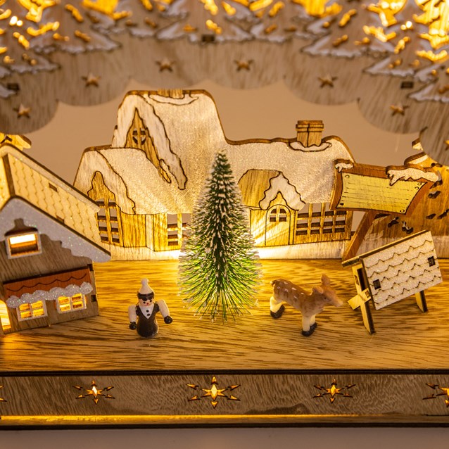 LED Wooden Christmas House Scene LED Wooden Christmas House Scene