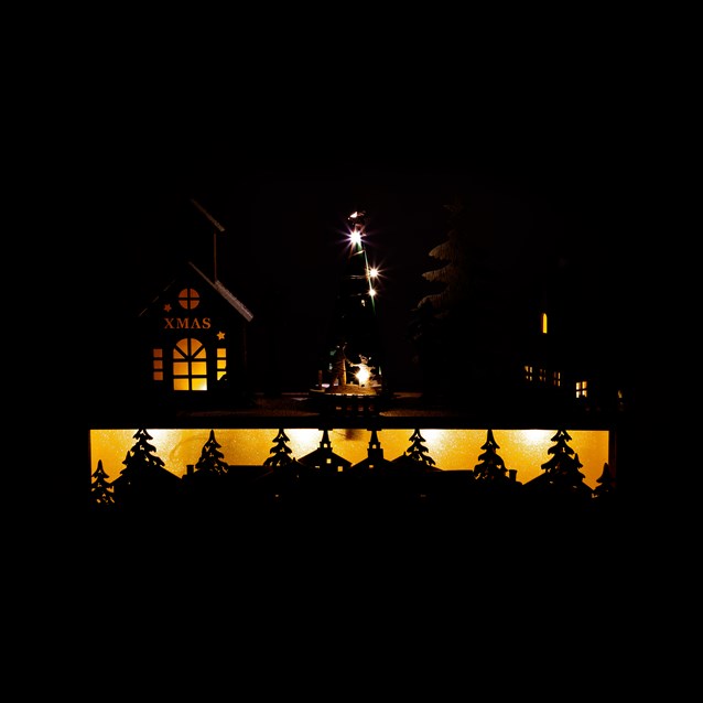 LED Wooden Christmas Village Scene LED Wooden Christmas Village Scene