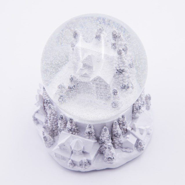 Snowglobe Silver & White Towns Musical Snowglobe Silver & White Towns Musical