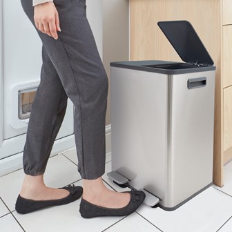 B+D Slim Line 40L Recycle Bin