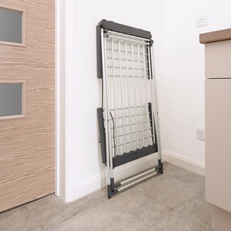 B+D Heated Winged Airer