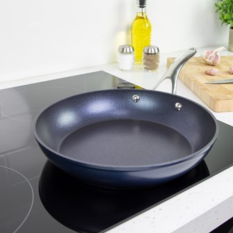 Blackmoor Blue Pro 5 26cm Frying Pan