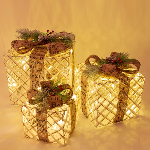Set of 3 Rattan LED Christmas Gift Box Set of 3 Rattan LED Christmas Gift Box