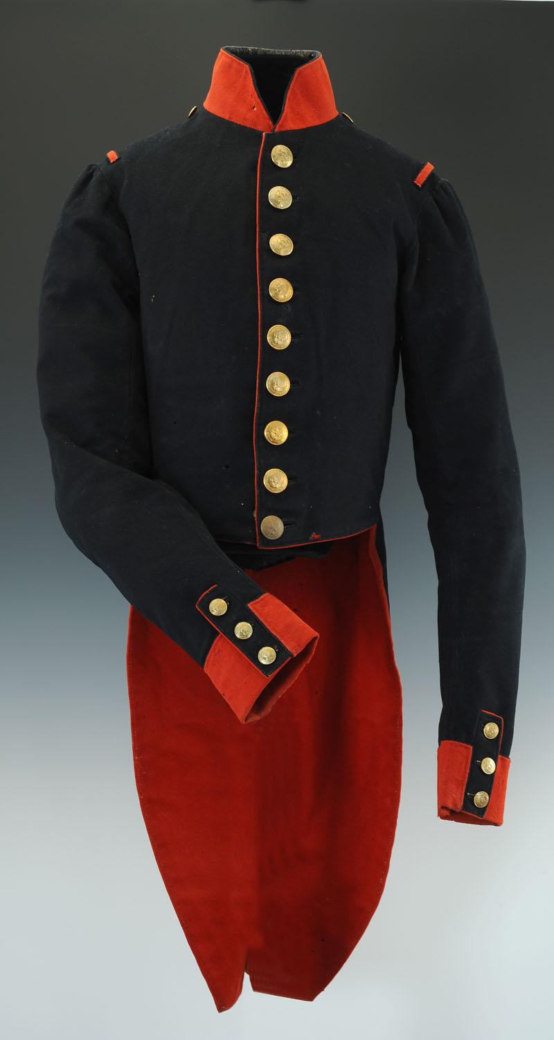 UNIFORME DE L'ÉCOLE SPÉCIALE MILITAIRE DE SAINTCYR, MODÈLE 1830