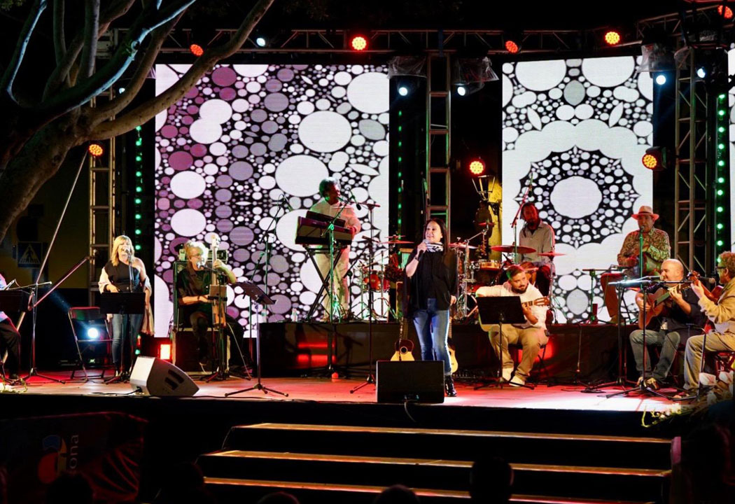 Olga Cerpa y Mestisay Fiestas Mayores de Arona 2024