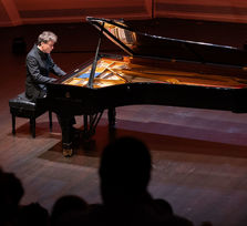 Mozart + series por Paul Lewis