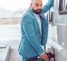 'Y yo de Gira, con lo caro que está el Gasoil'