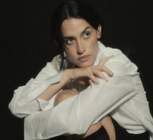 'Los Pilares' de Juana Aguirre