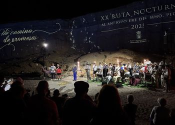 'Un camino de promesas' en el XX Aniversario de la Ruta Nocturna al antiguo Ere del Hermano Pedro