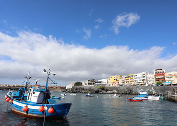 'Échate una vieja' en Los Abrigos