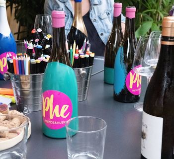 Vinos, arte y gallery talks en la bienvenida de Tenerife Phe Festival 2026