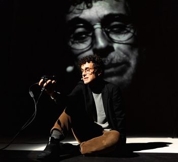 'Deserto', un divertido y provocador tributo al escritor Roberto Bolaño