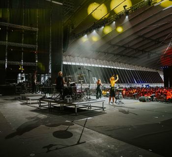 Tenerife Summer Pop despide el verano ante miles de personas con los grandes hits del pop y la música urbana