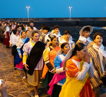 La Bahía de El Médano celebró los 30 años de la Muestra Folclórica de los Pueblos