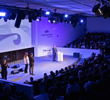 La Fundación CajaCanarias entrega los galardones de sus Premios 2025