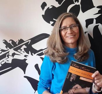 Rosa Huertas recibe en Tenerife Noir el XV Premio Wilkie Collins de Novela Negra