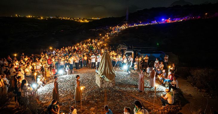Cientos de antorchas marcaron el camino de la Virgen de la Encarnación adeje tenerife septiembre 2025
