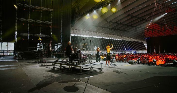 Tenerife Summer Pop despide el verano ante miles de personas con los grandes hits del pop y la música urbana