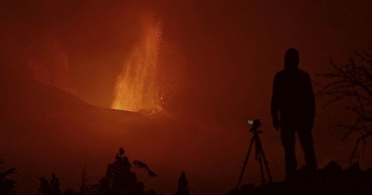 'Un volcán habitado', una crónica íntima de la erupción de La Palma documental tenerife abril 2026