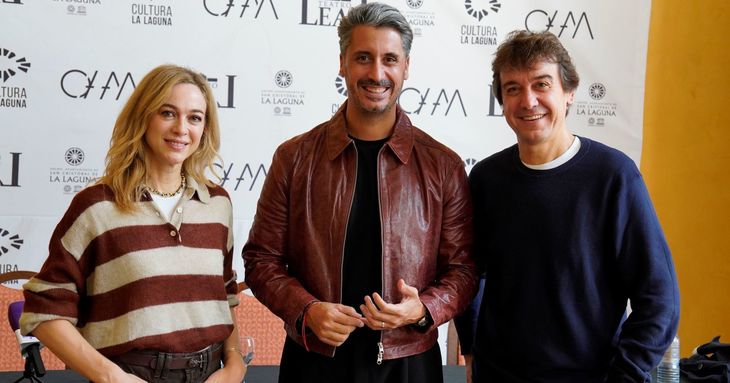 Hazas y Veiga, matrimonio en la vida real, llenan el Teatro Leal con ‘Un matrimonio sin filtros’