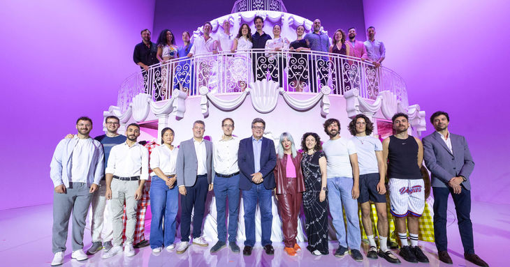 Una tarta gigante de capas sociales sube al escenario de 'Le nozze di Figaro' opera tenerife 2026 octubre