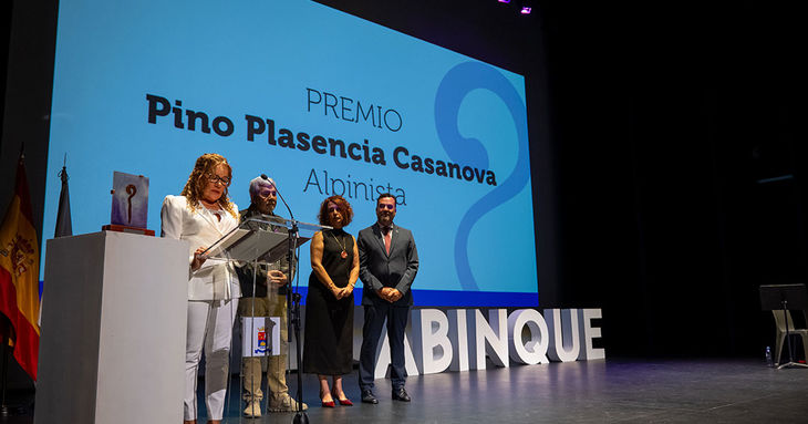 Premio Abinque 2025 a la montañera y alpinista Pino Plasencia tenerife adeje