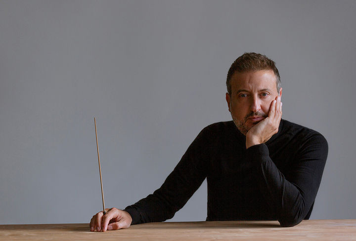 Carlos Mena por Oier Rey Delika