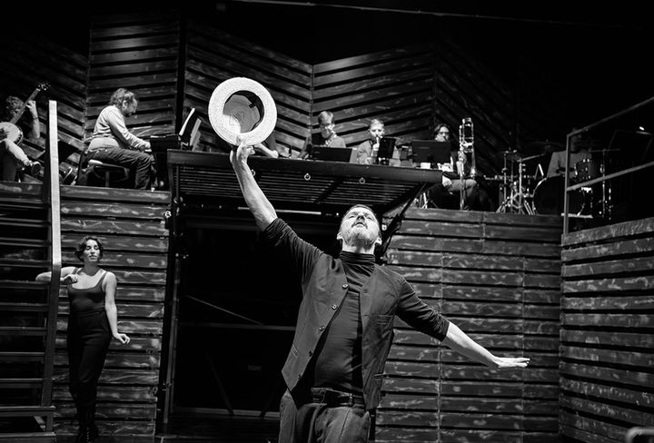 coque-malla-opera-tres-centavos