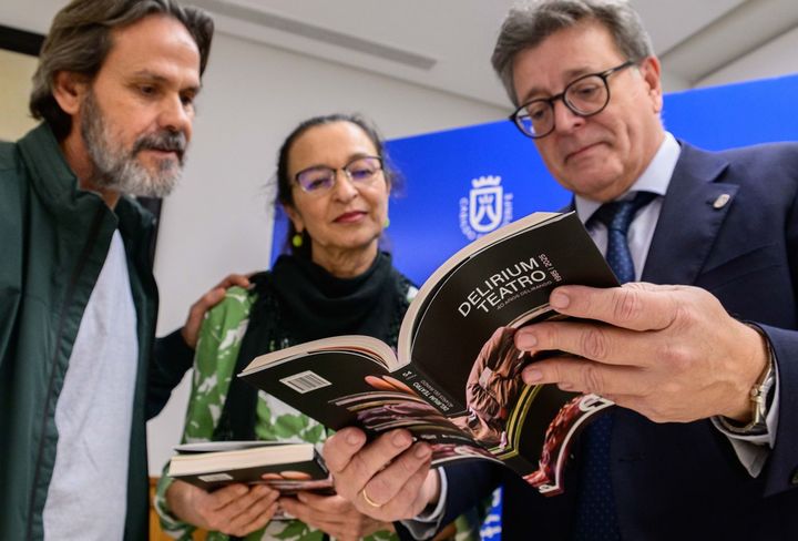 libro 40 delirios tenerife delirium teatro 2025