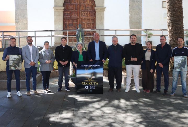 La XIX Ruta del Camino del Hermano Pedro y la I Vertical refuerzan el valor cultural y social del primer santo canario