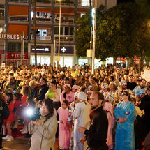 La magia de los Reyes Magos llena de ilusión y alegría las calles de Los Cristianos ante más de 25.000 personas Tenerife 2026