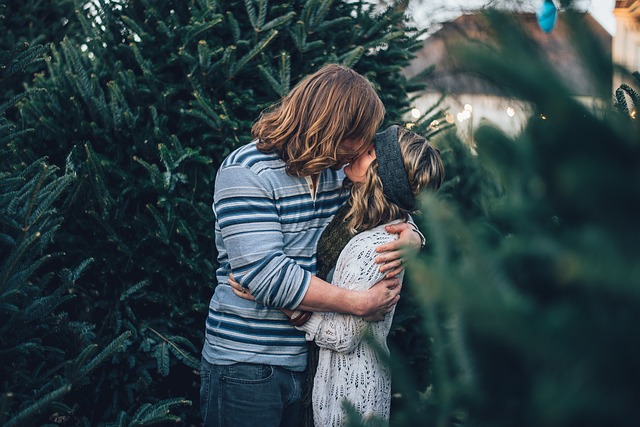 Complete Guide to Online Dating Safety