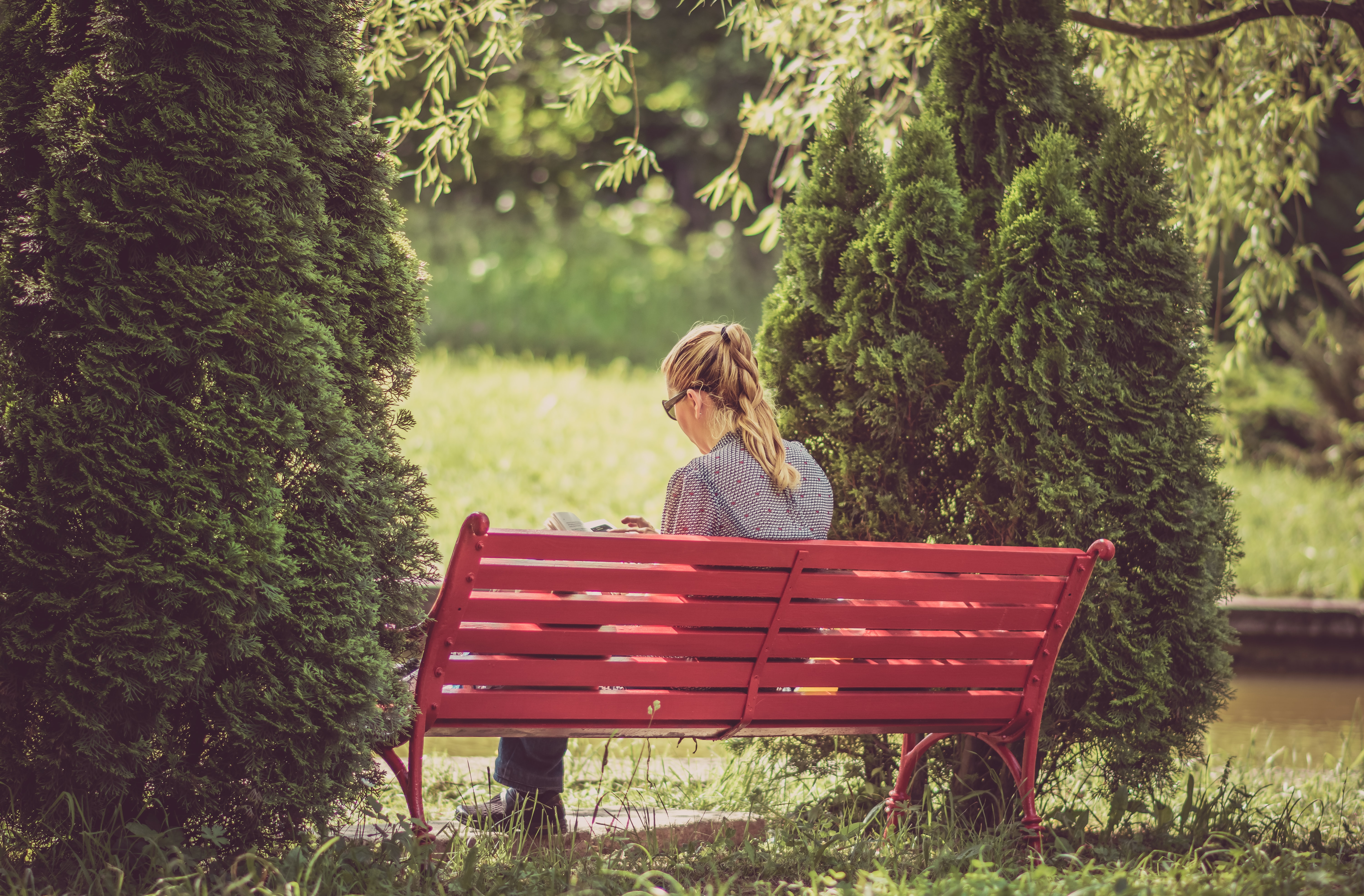 What Details Should You Leave Out Of Your Online Dating Profile?
