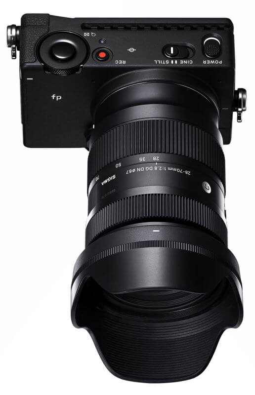 Objektiv an Sigma FB LMount 28-70mm f28 DG DN Contemporary