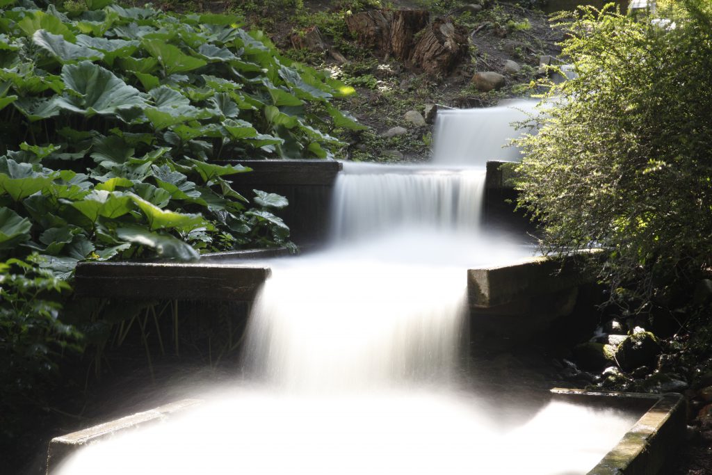 Wasserfall fotografiert mit ND400, Blende 22, Belichtungszeit 20 s